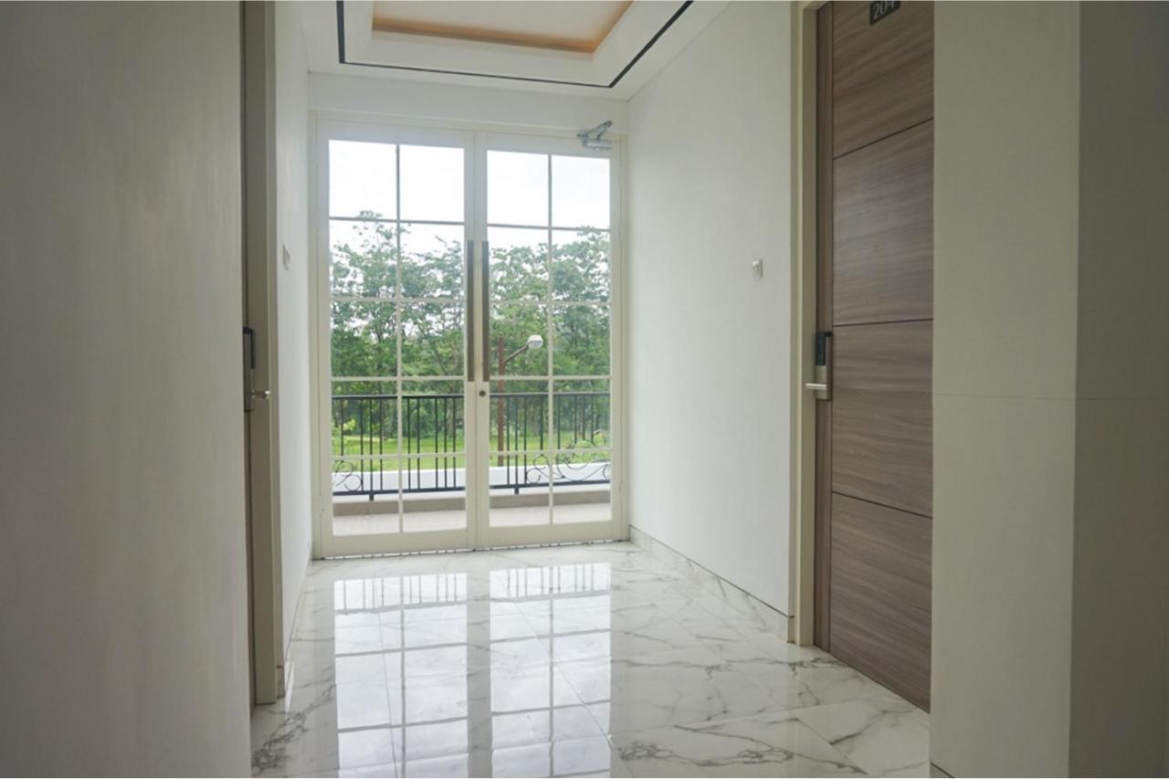 Reddoorz Near Araya Family Club House Hotel Malang Exterior foto