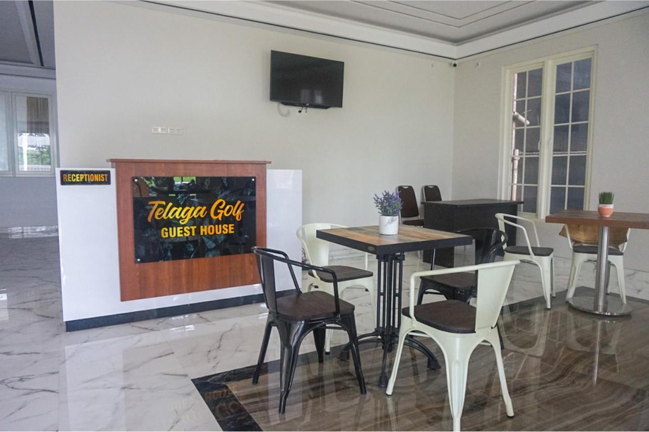 Reddoorz Near Araya Family Club House Hotel Malang Exterior foto